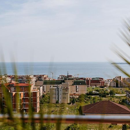 Red Iguana Hotel Свети Влас Екстериор снимка