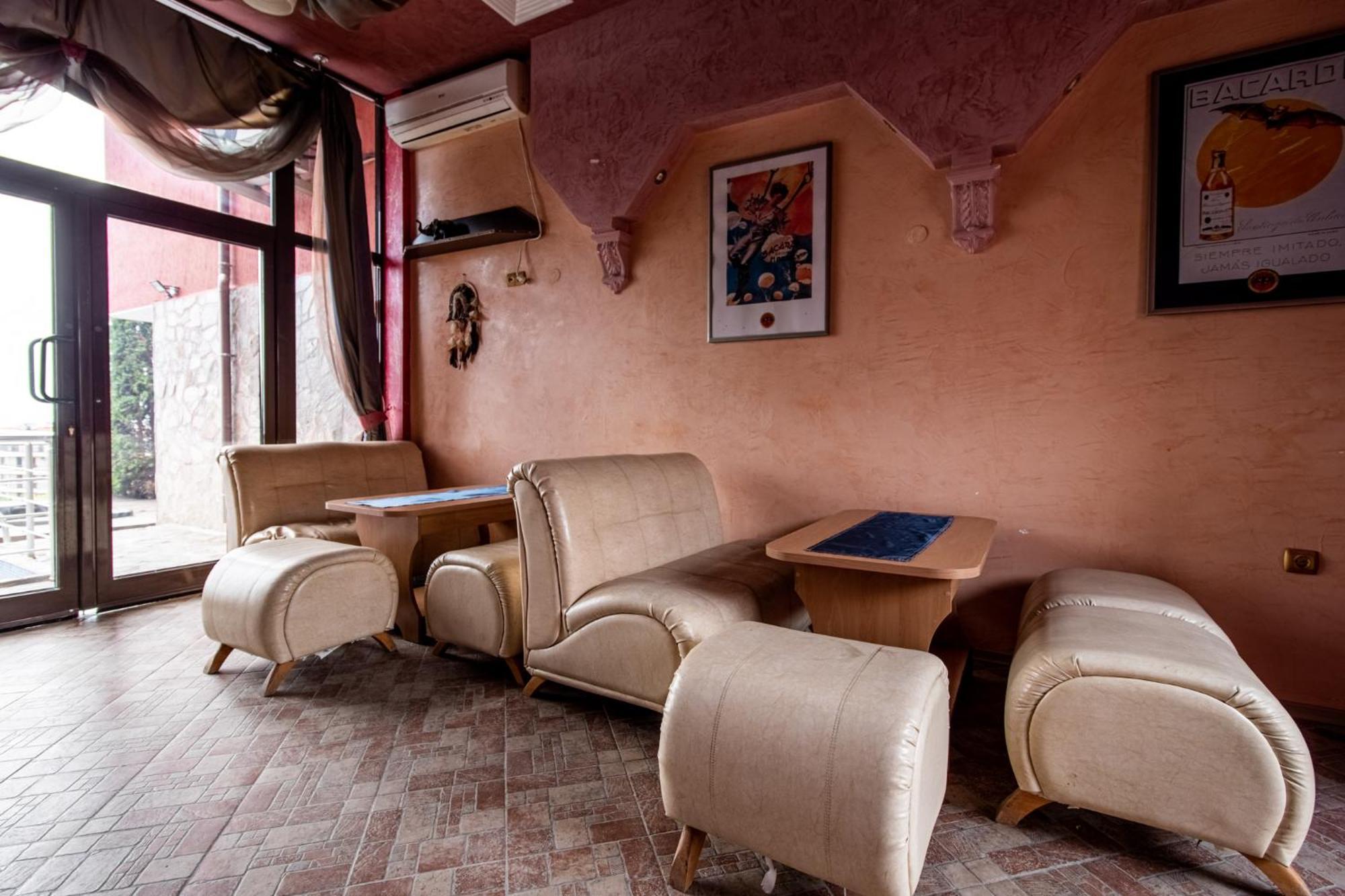 Red Iguana Hotel Свети Влас Екстериор снимка