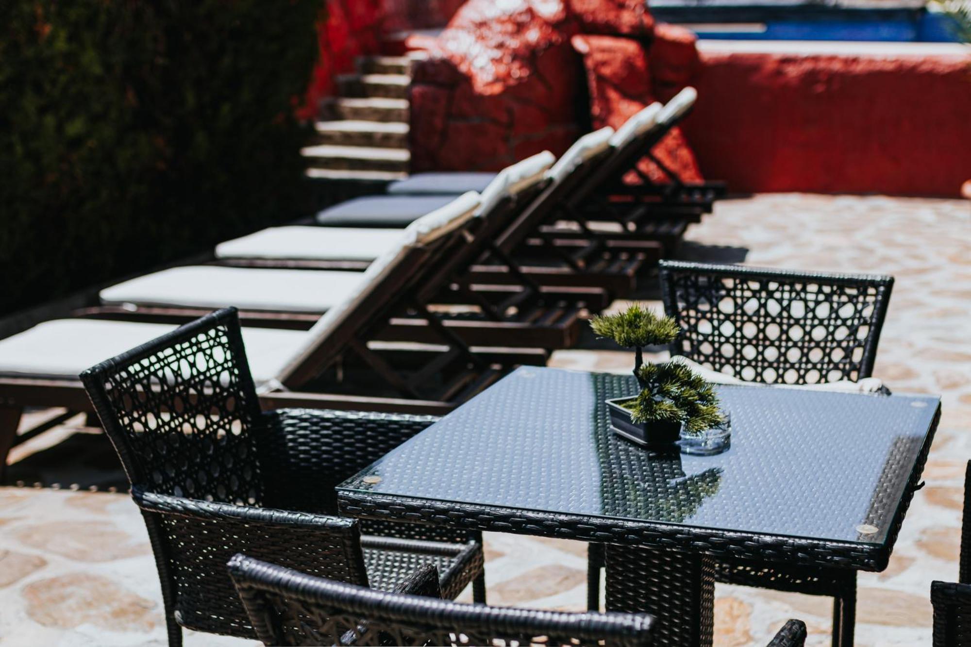 Red Iguana Hotel Свети Влас Екстериор снимка
