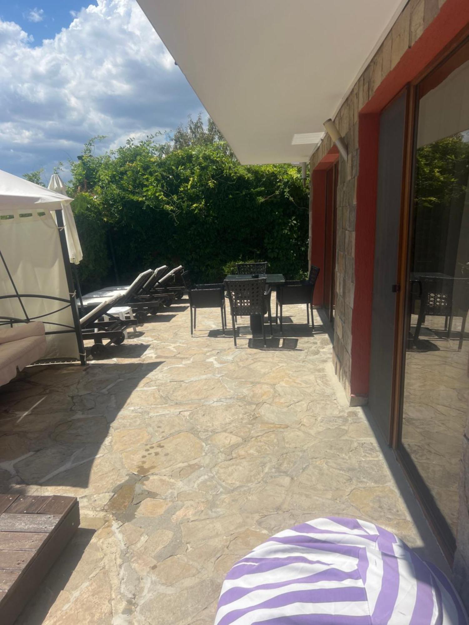 Red Iguana Hotel Свети Влас Екстериор снимка