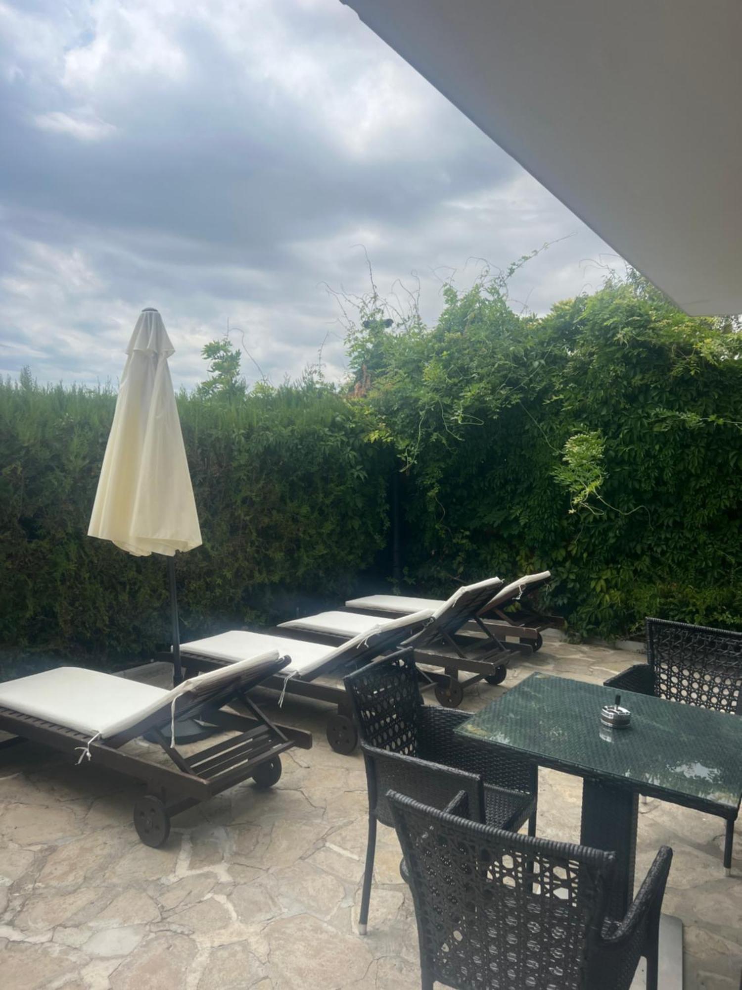 Red Iguana Hotel Свети Влас Екстериор снимка